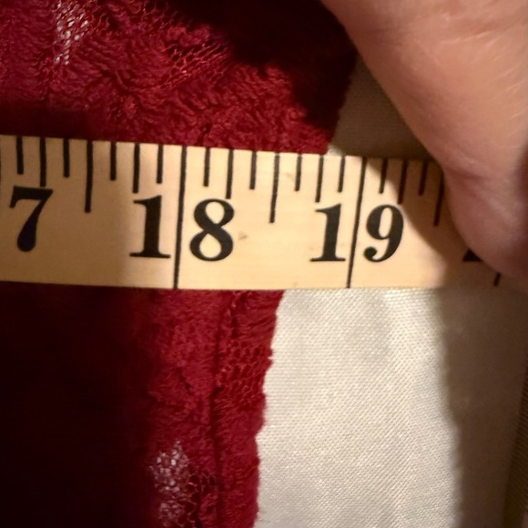 Elegant Red Lace Blouse - Picture 8 of 10